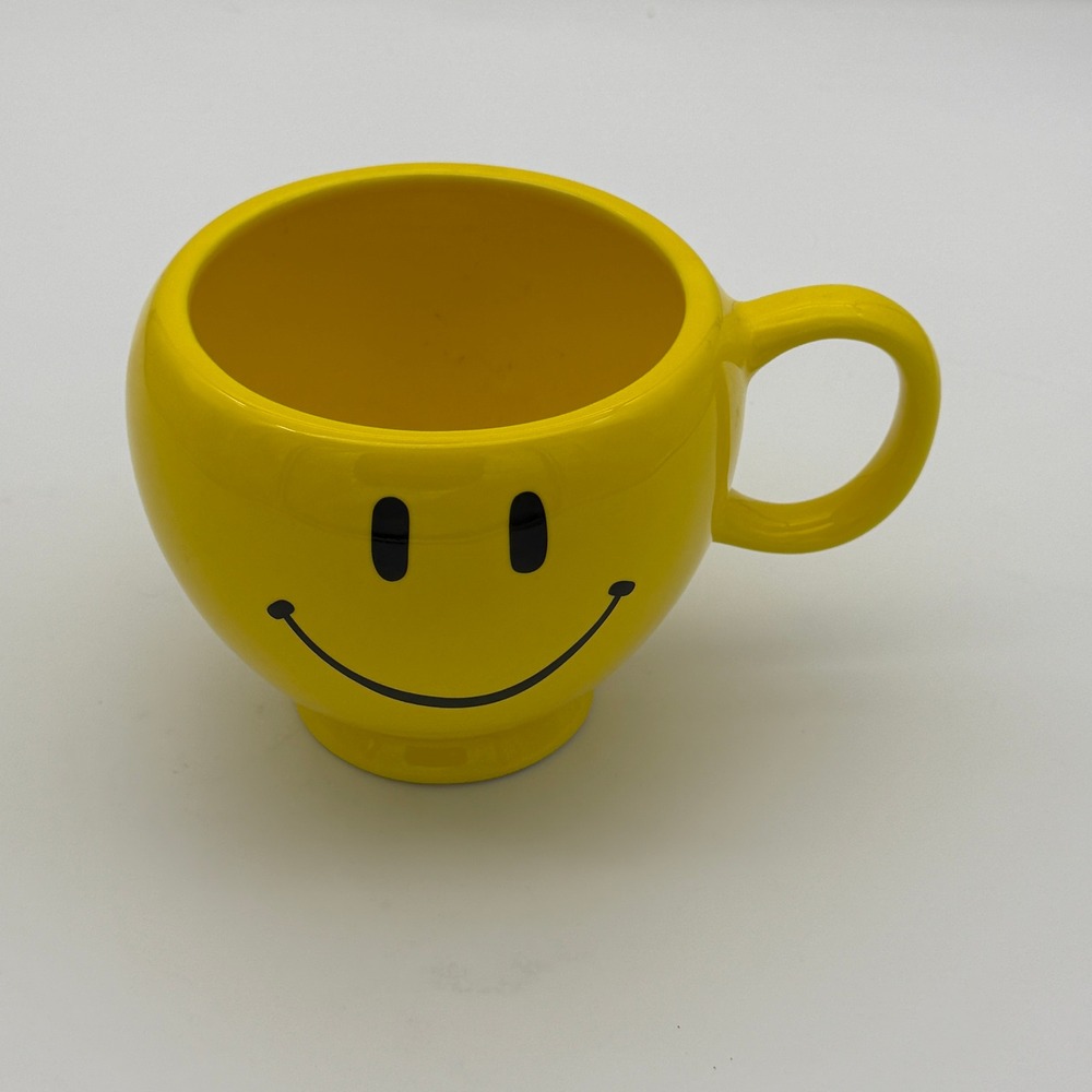 Teleflora Gift Yellow Smiley Face Ceramic Mug Oversized Coffee Cup Happy Face